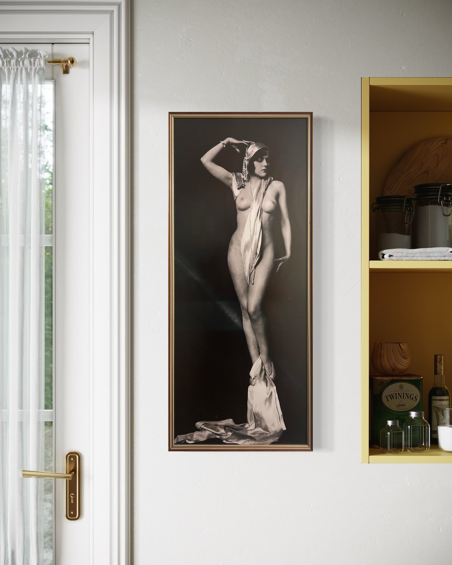 "Deco Desire" – Elegance and Allure in the Roaring Twenties