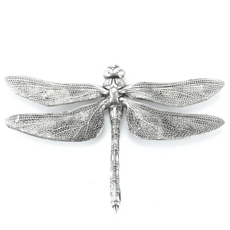 Dragonfly Brooch: A Delicate Dance of Nature and Elegance